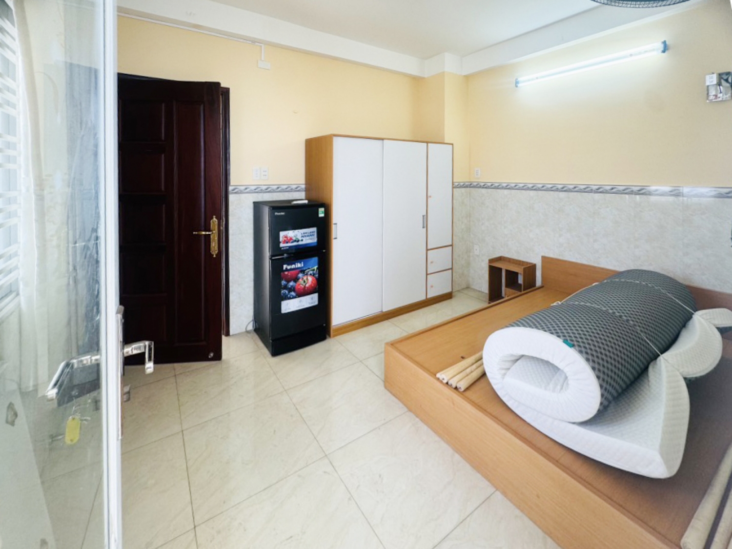 Mặt Tiền, Tạ Mỹ Duật - 12,5 Tỷ