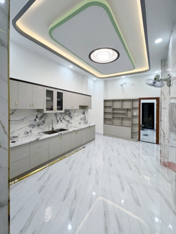 Mặt Tiền, Phan Cát Tựu - 9 Tỷ